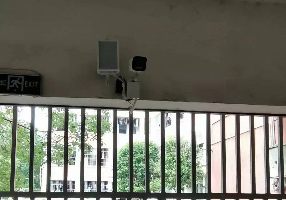 江西宜春市万载县株潭镇学校智慧消防视频监控系统项目之AI视频监控主柱安装案例